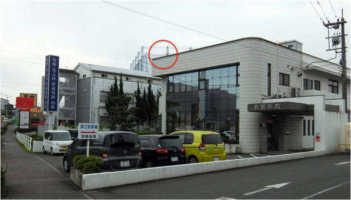 すき家の隣りに牧野皮膚科形成外科内科医院